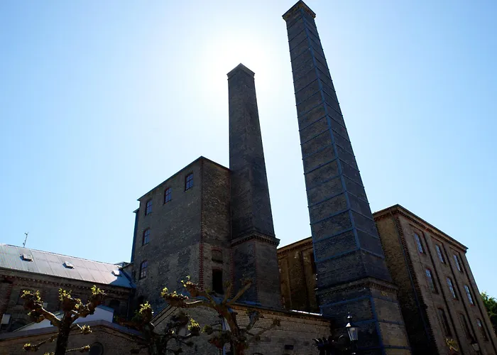 View Of With Free Parking *